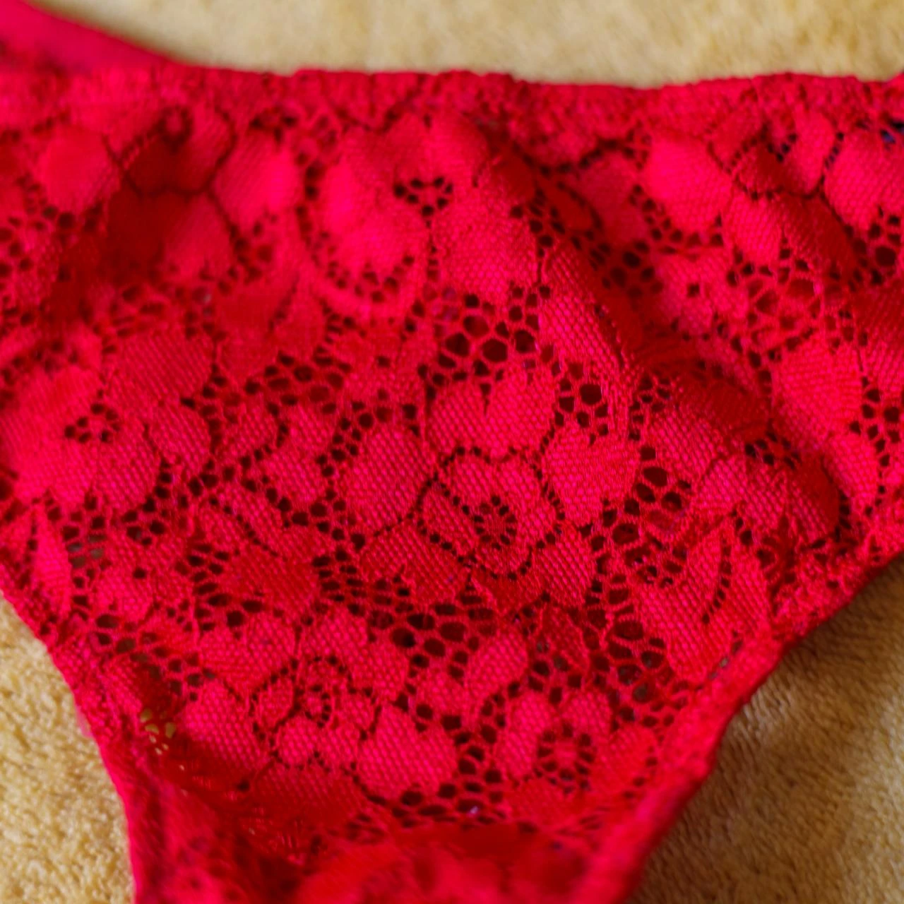 💃 Passion rouge : Ensemble lingerie push-up dentelle Undiz 90B & XS – photo 9